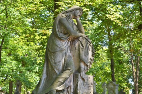 Ange tombal cimetière Powozki